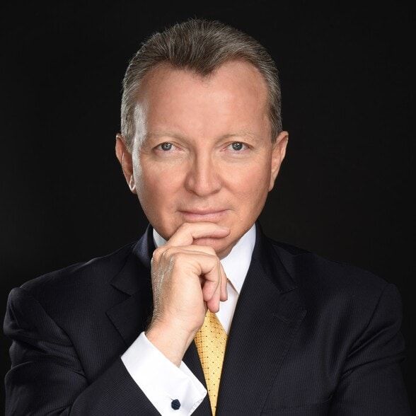 Land Listing Agent Photo