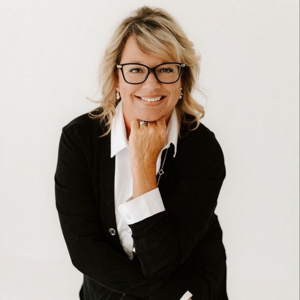 Land Listing Agent Photo