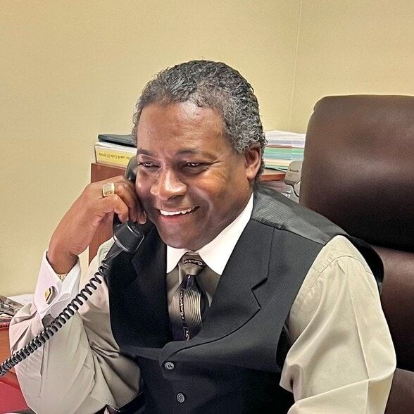 Land Listing Agent Photo