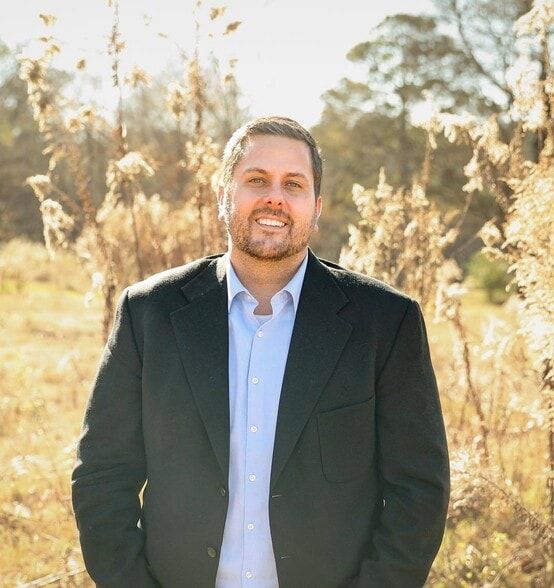 Land Listing Agent Photo