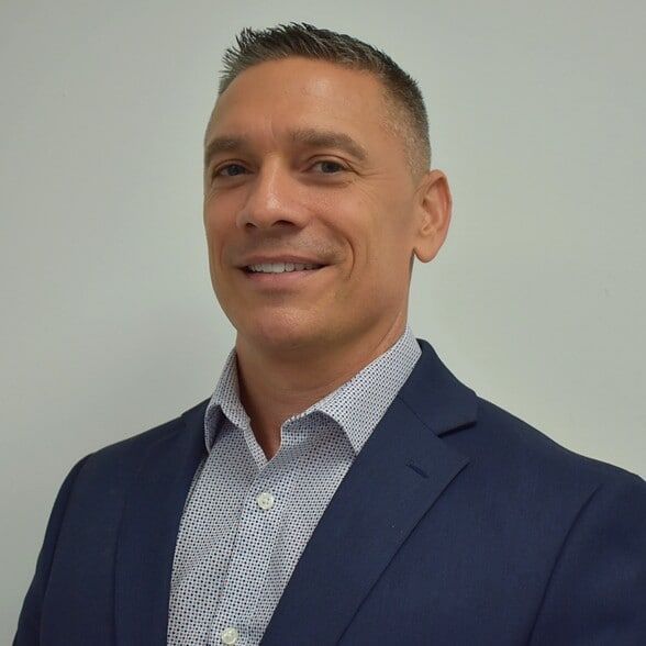 Land Listing Agent Photo