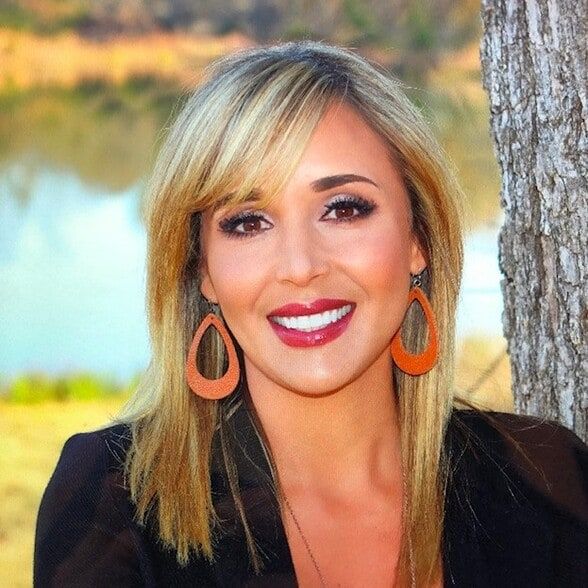 Land Listing Agent Photo