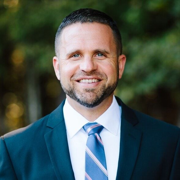 Land Listing Agent Photo