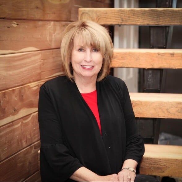 Land Listing Agent Photo