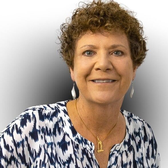 Land Listing Agent Photo