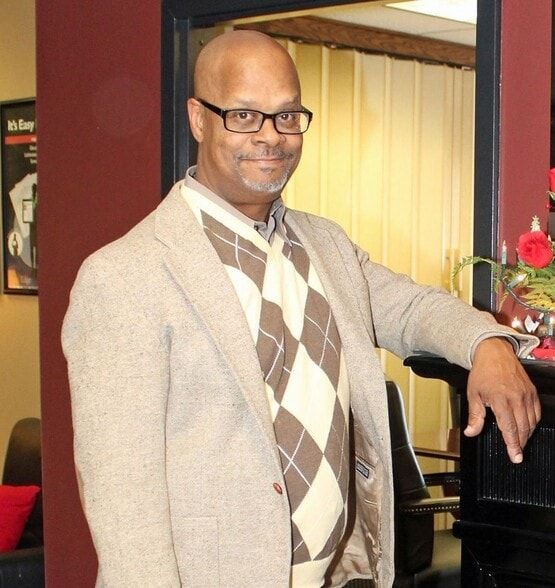 Land Listing Agent Photo