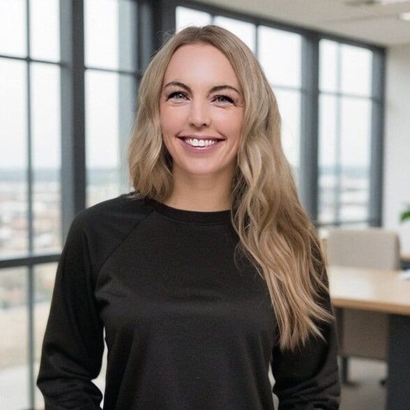 Land Listing Agent Photo