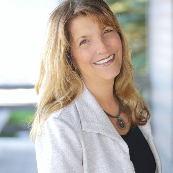 Land Listing Agent Photo