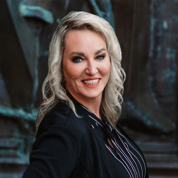 Land Listing Agent Photo