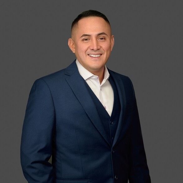 Land Listing Agent Photo