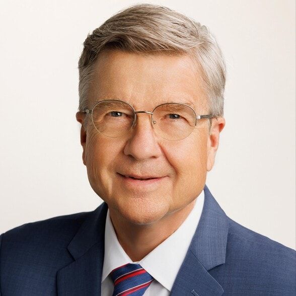 Land Listing Agent Photo