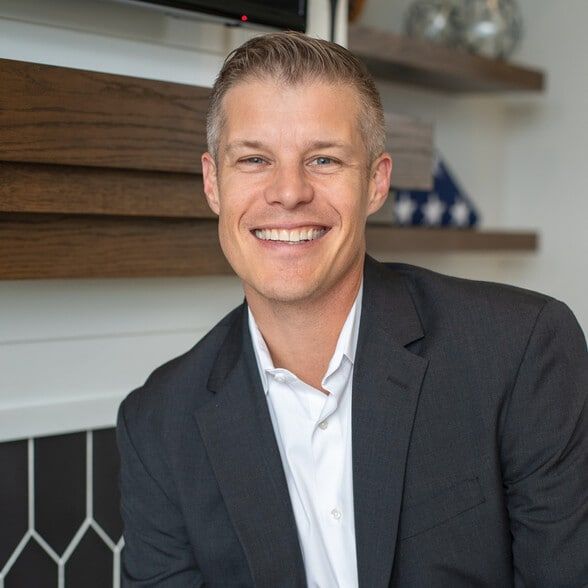 Land Listing Agent Photo