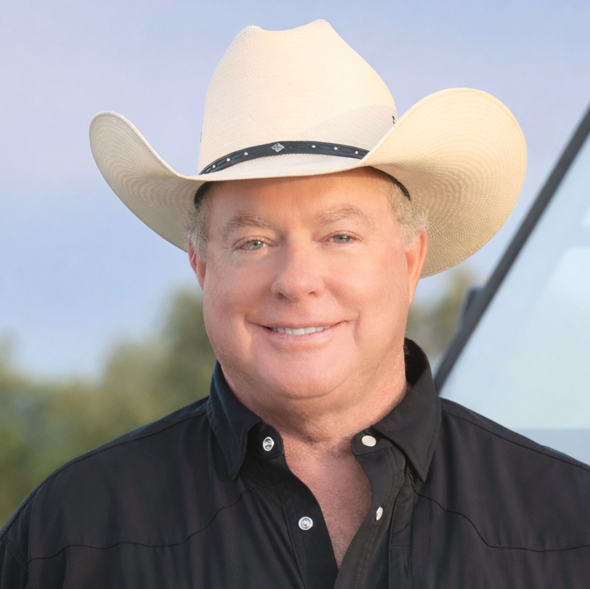 Land Listing Agent Photo