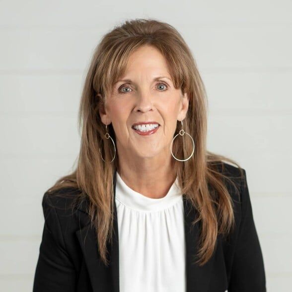 Land Listing Agent Photo