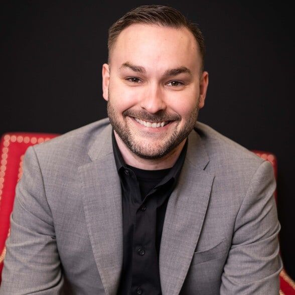 Land Listing Agent Photo