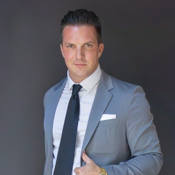 Land Listing Agent Photo