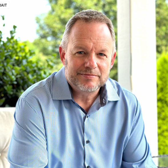 Land Listing Agent Photo