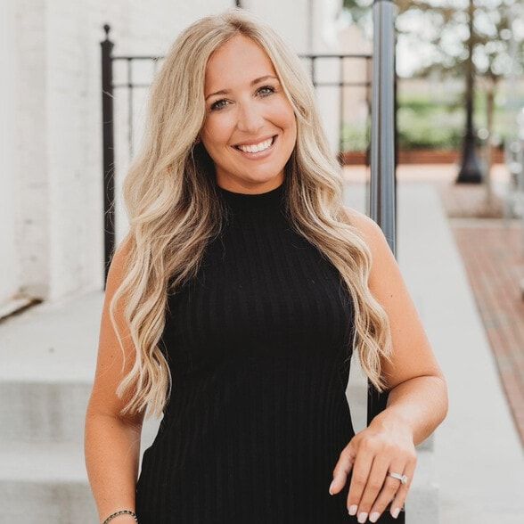 Land Listing Agent Photo