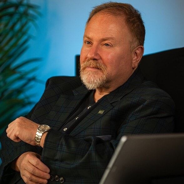 Land Listing Agent Photo