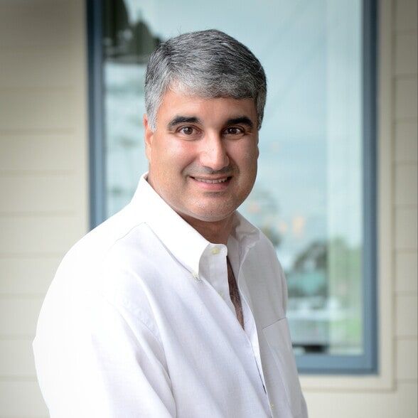 Land Listing Agent Photo