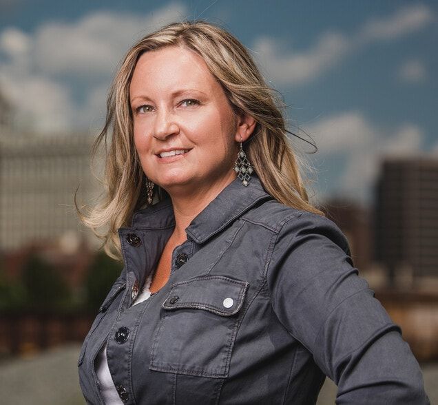 Land Listing Agent Photo