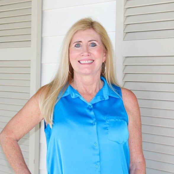 Land Listing Agent Photo