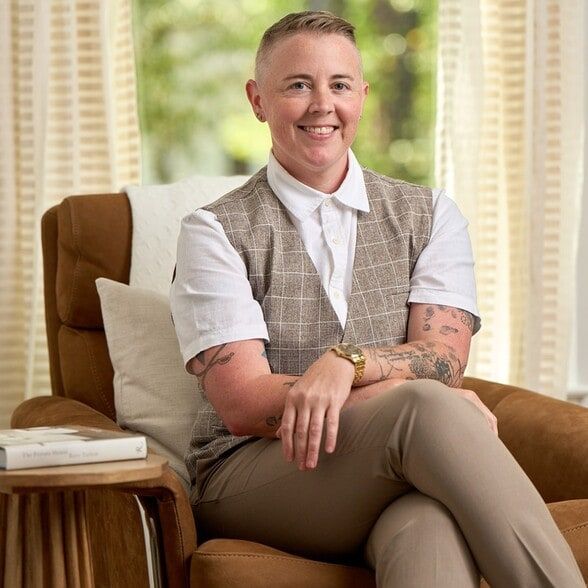 Land Listing Agent Photo