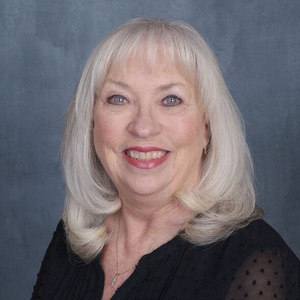 Land Listing Agent Photo