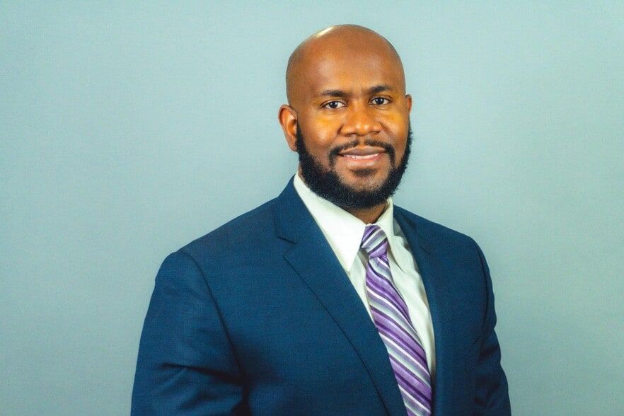 Land Listing Agent Photo