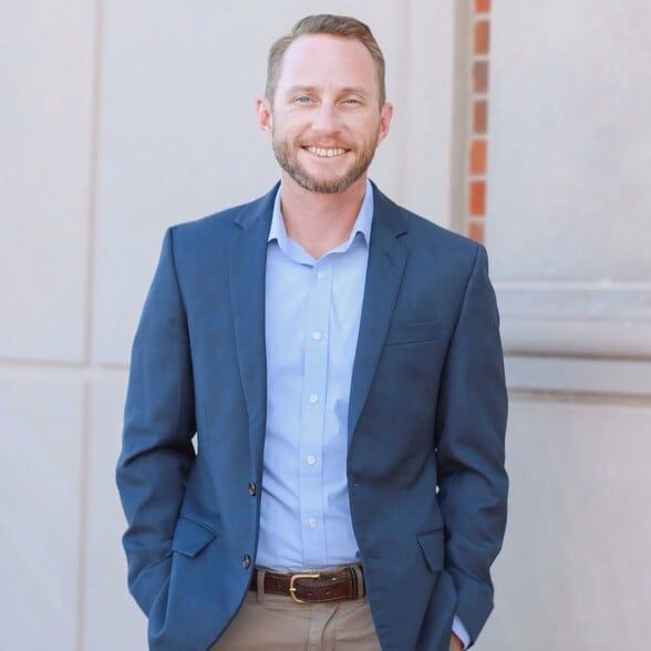 Land Listing Agent Photo