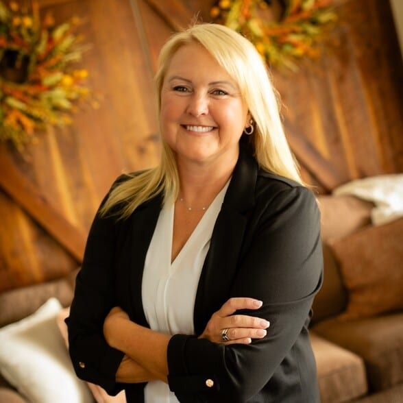 Land Listing Agent Photo