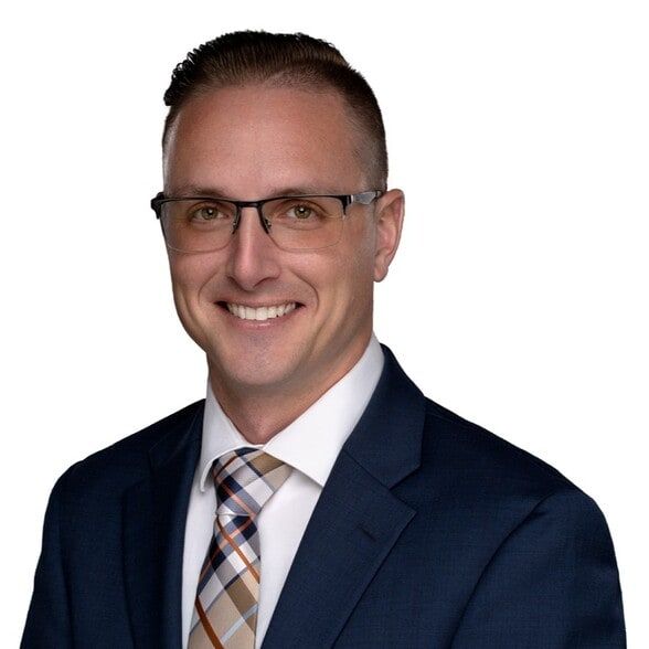 Land Listing Agent Photo