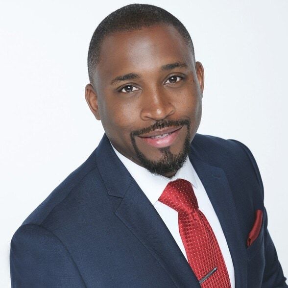 Land Listing Agent Photo