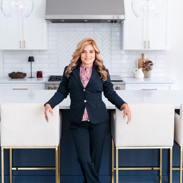 Land Listing Agent Photo