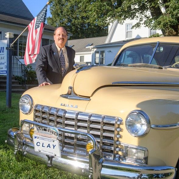 Land Listing Agent Photo