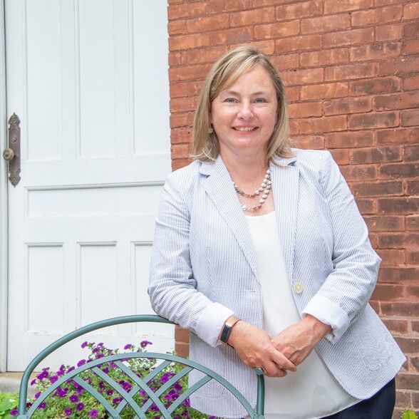 Land Listing Agent Photo