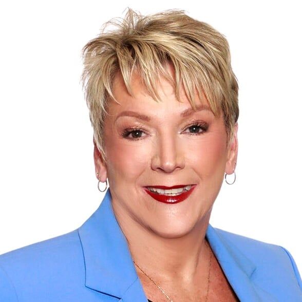 Land Listing Agent Photo