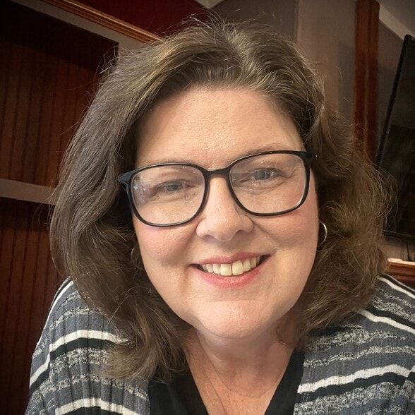 Land Listing Agent Photo