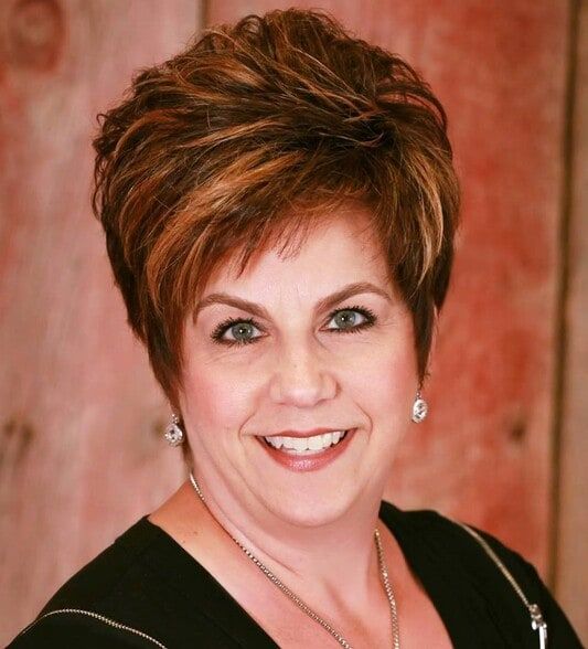 Land Listing Agent Photo