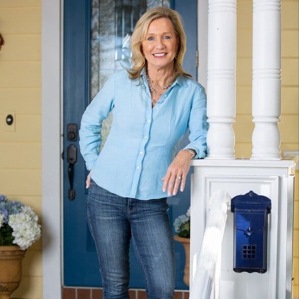 Land Listing Agent Photo