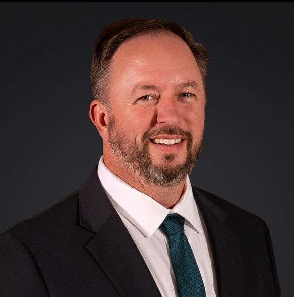 Land Listing Agent Photo