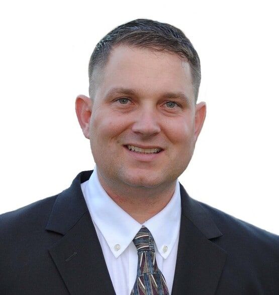 Land Listing Agent Photo