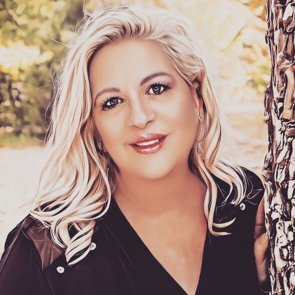 Land Listing Agent Photo