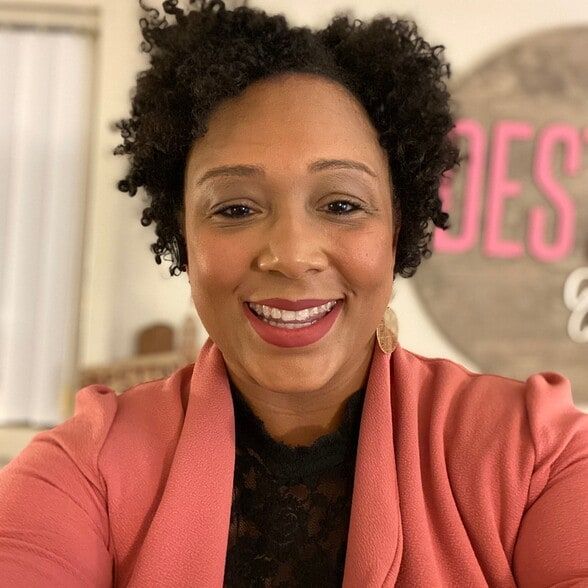 Land Listing Agent Photo