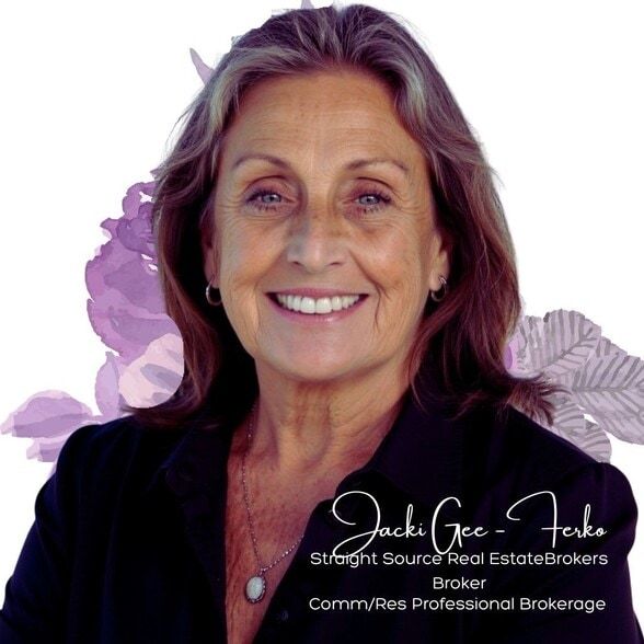 Land Listing Agent Photo