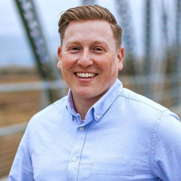 Land Listing Agent Photo