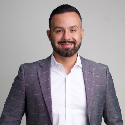 Land Listing Agent Photo