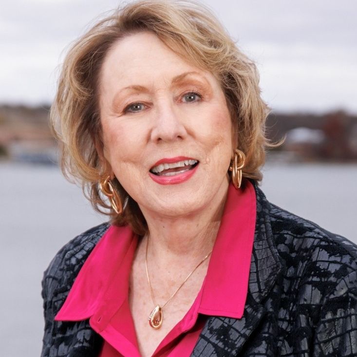 Land Listing Agent Photo