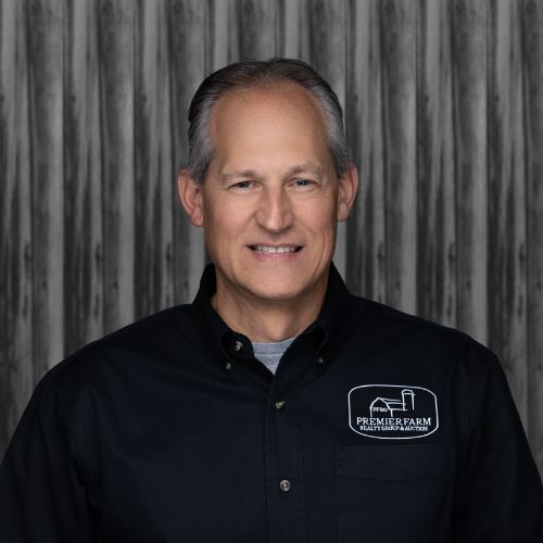 Land Listing Agent Photo