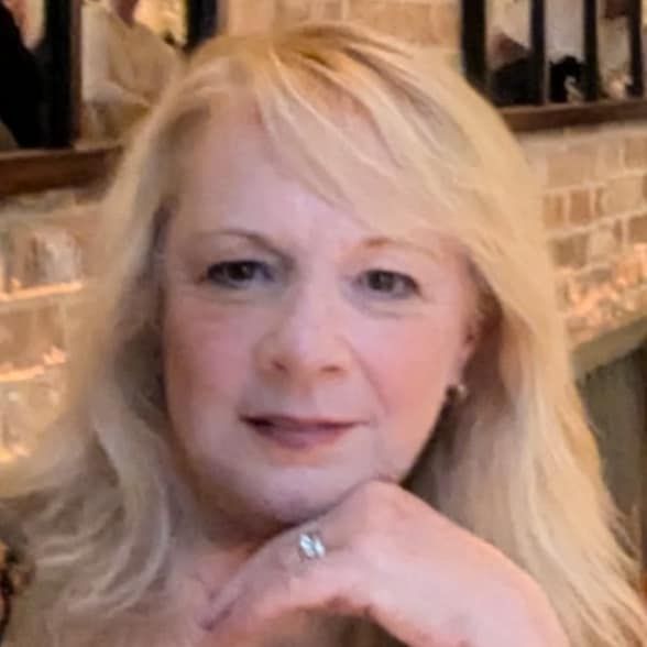 Land Listing Agent Photo